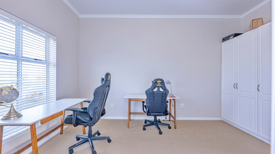 3 Bedroom Property for Sale in Struisbaai Western Cape